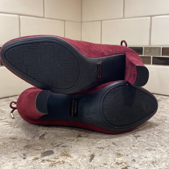 Unisa Unressie ultra suede ankle booties - Picture 7 of 9